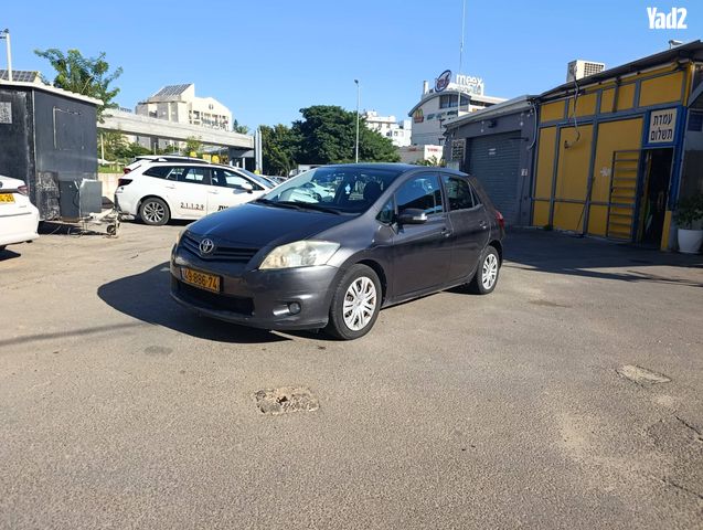 מודעת רכב טויוטה אוריס