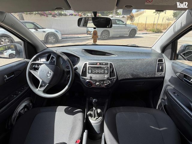מודעת רכב יונדאי i20