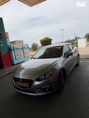 מודעת רכב מאזדה 3