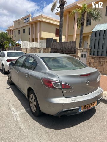 מודעת רכב מאזדה 3
