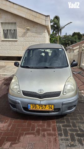 מודעת רכב טויוטה יאריס