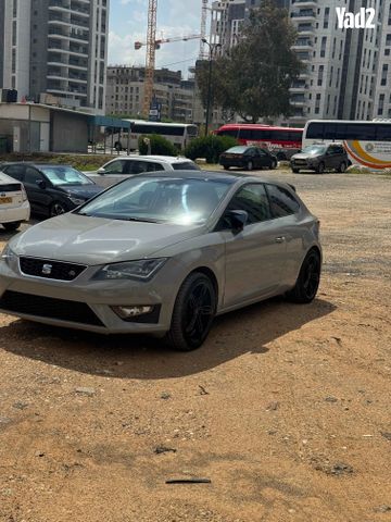 מודעת רכב סיאט לאון
