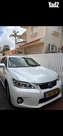 מודעת רכב לקסוס CT
