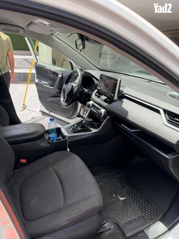 מודעת רכב טויוטה RAV4