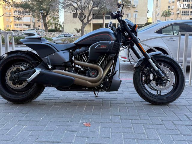 מודעת רכב הרלי דיווידסון FXDR 114