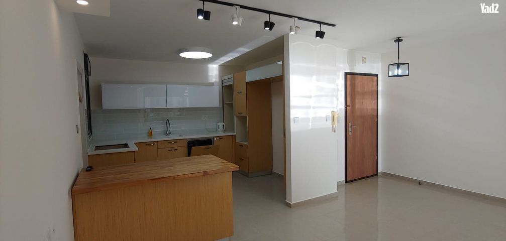 תירוש 21