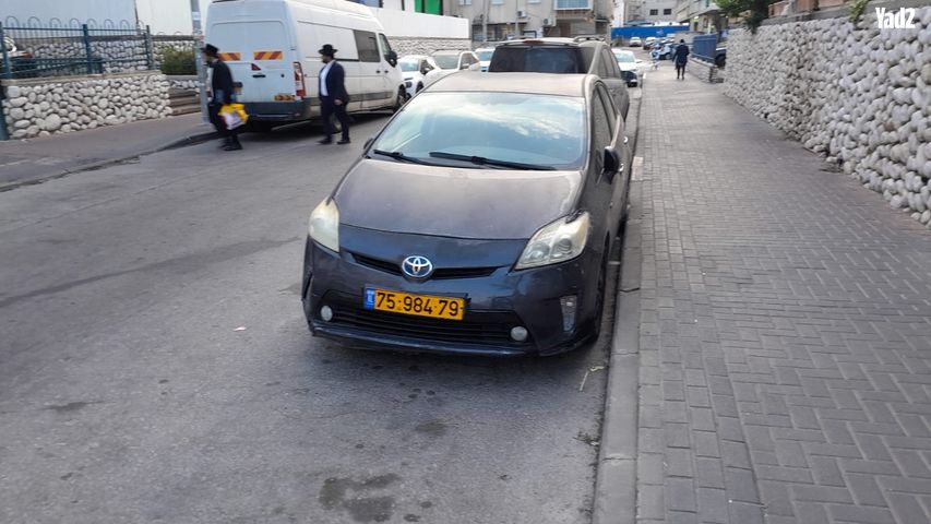 מודעת רכב טויוטה פריוס