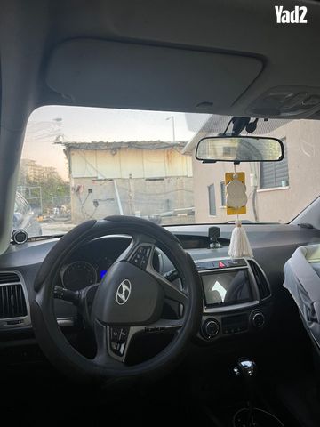 מודעת רכב יונדאי i20