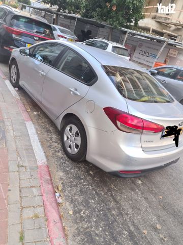 מודעת רכב קיה פורטה 