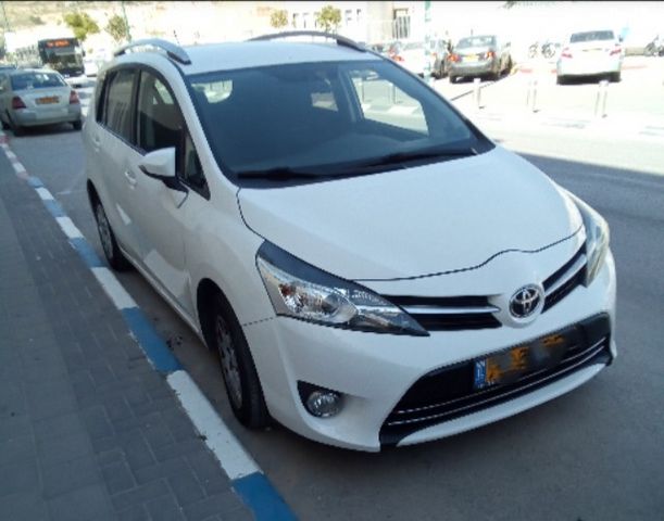 מודעת רכב טויוטה ורסו