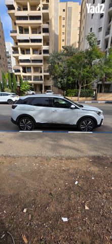 מודעת רכב פיג'ו 3008