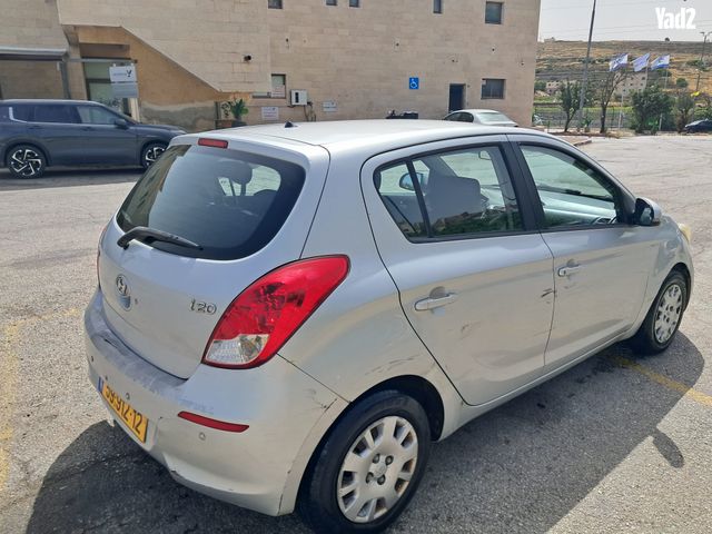 מודעת רכב יונדאי i20