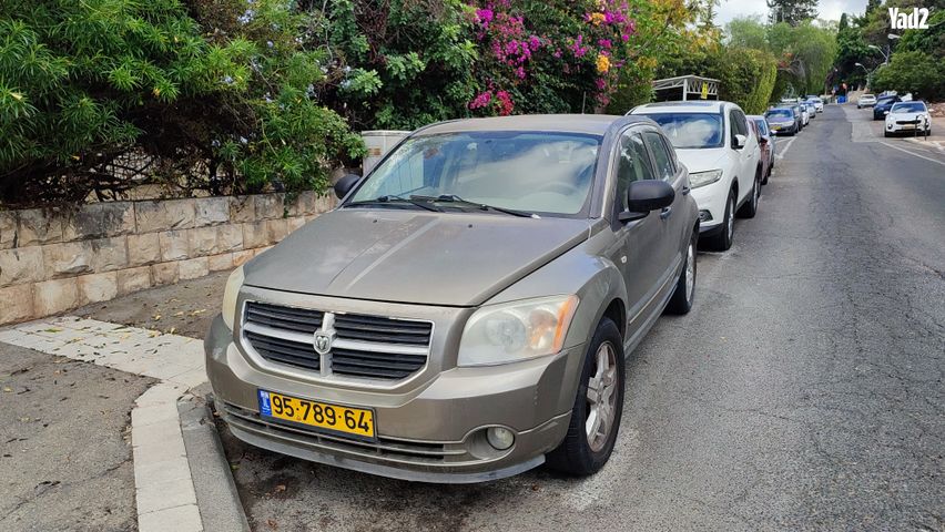 מודעת רכב דודג' קאליבר