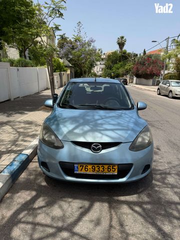 מודעת רכב מאזדה 2