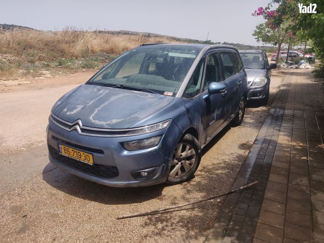 מודעת רכב סיטרואן C4 פיקאסו