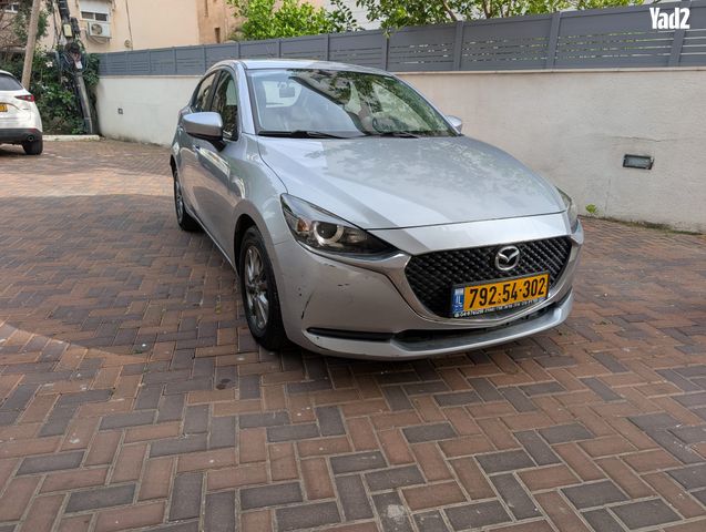 מודעת רכב מאזדה 2