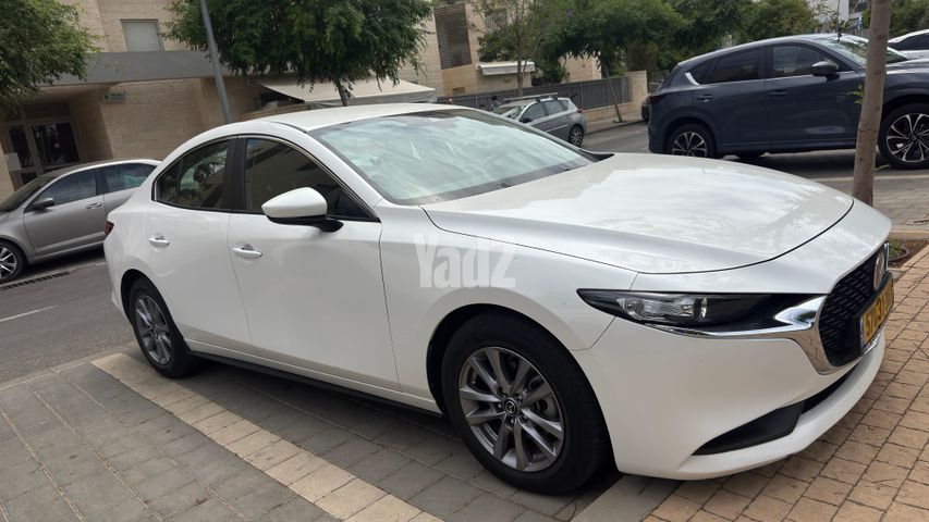 מודעת רכב מאזדה 3