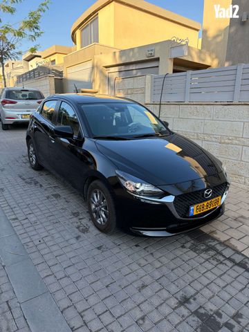 מודעת רכב מאזדה 2