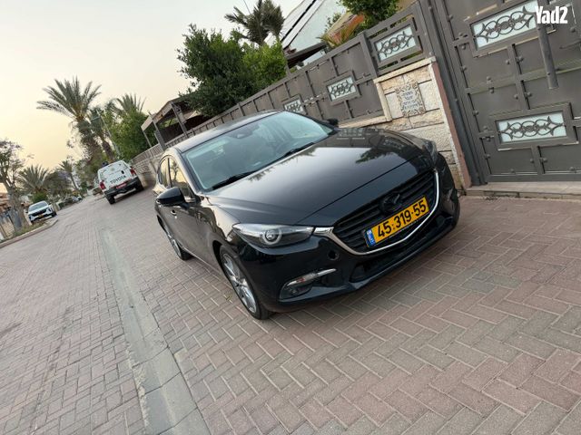 מודעת רכב מאזדה 3