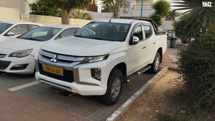 מודעת רכב מיצובישי טרייטון / L200