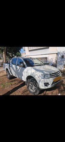 מודעת רכב מיצובישי טרייטון / L200