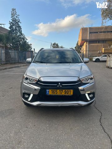 מודעת רכב מיצובישי ASX