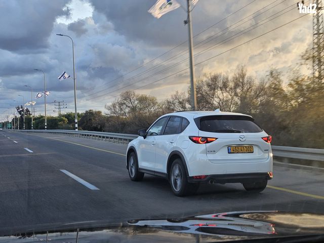 מודעת רכב מאזדה CX-5
