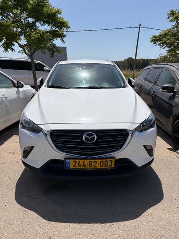 מודעת רכב מאזדה CX-3