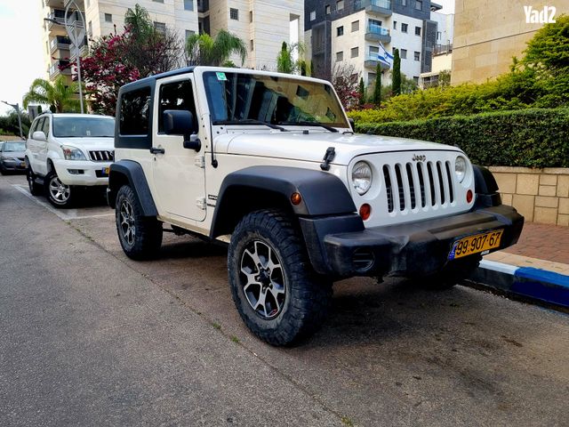 מודעת רכב ג'יפ רנגלר