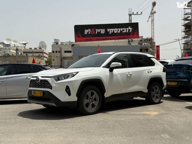 מודעת רכב טויוטה RAV4