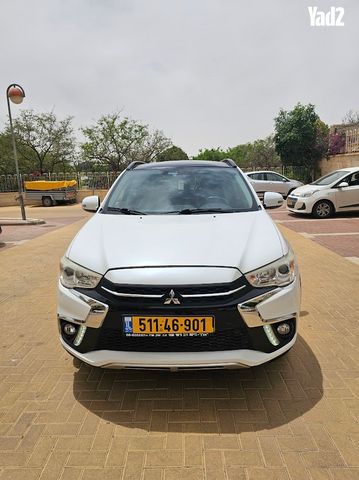 מודעת רכב מיצובישי ASX
