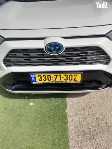 מודעת רכב טויוטה RAV4