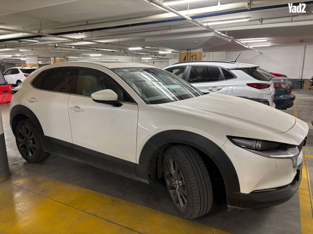 מודעת רכב מאזדה CX-30