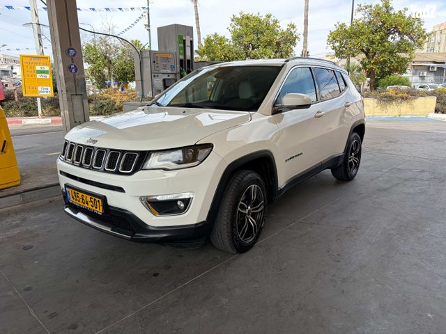 מודעת רכב ג'יפ קומפאס