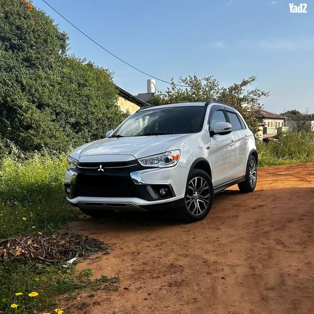 מודעת רכב מיצובישי ASX