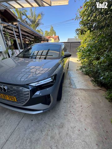 מודעת רכב אאודי Q4 e-tron