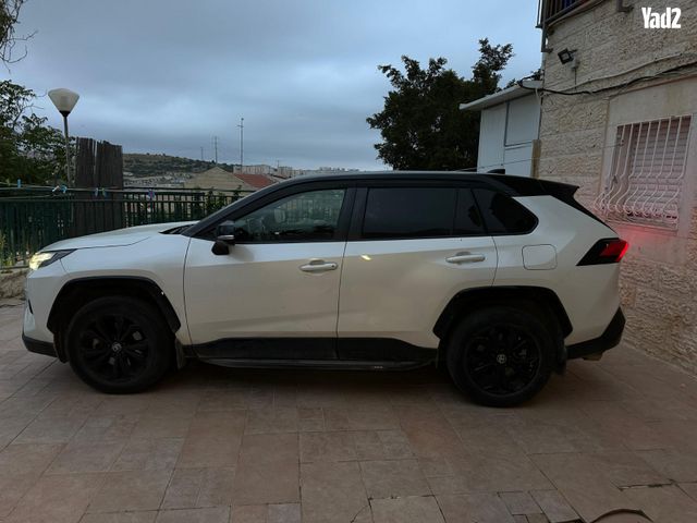 מודעת רכב טויוטה RAV4