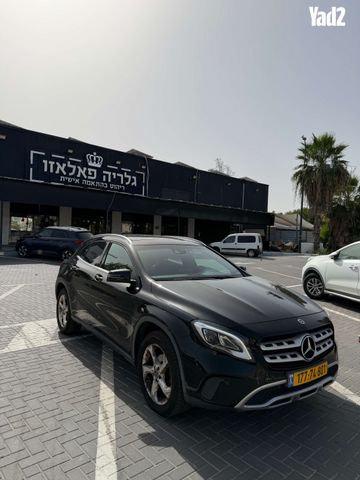 מודעת רכב מרצדס-בנץ GLA