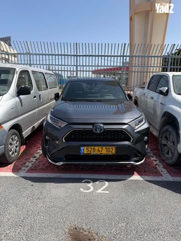 מודעת רכב טויוטה RAV4