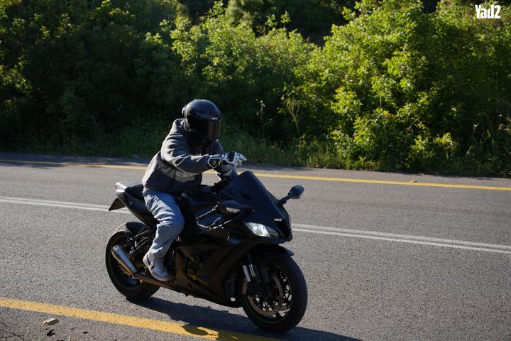 מודעת רכב קאוואסאקי נינג'ה ZX 10R