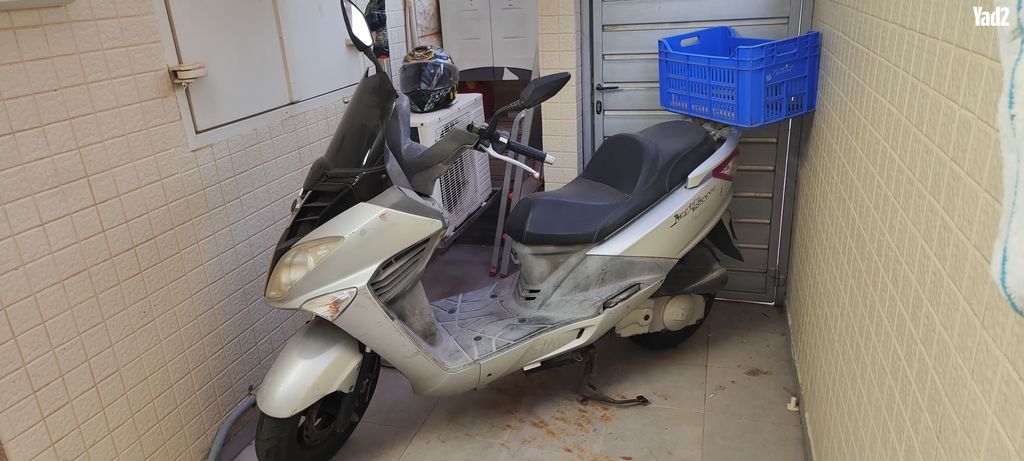 מודעת רכב סאן יאנג ג'וי רייד 200