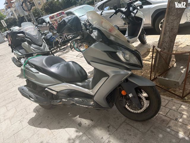 מודעת רכב קימקו דאון-טאון 350