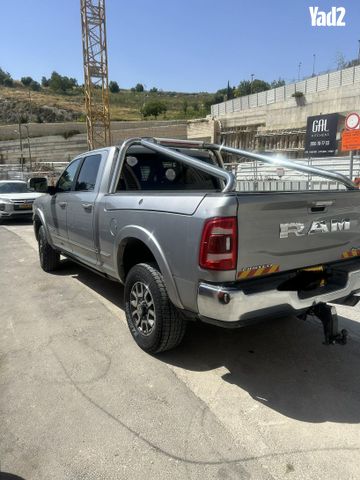 מודעת רכב דודג'