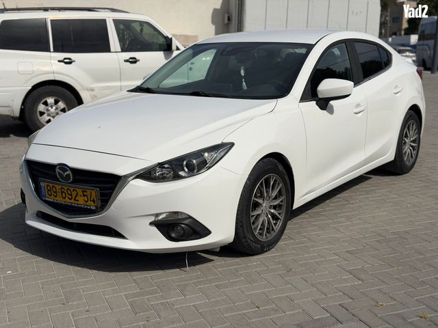 מודעת רכב מאזדה 3