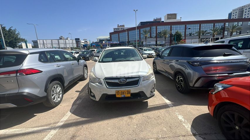 מודעת רכב סובארו XV