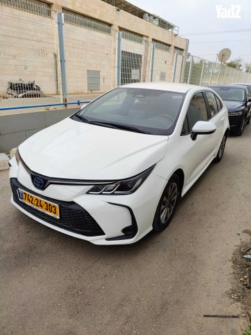 מודעת רכב טויוטה קורולה