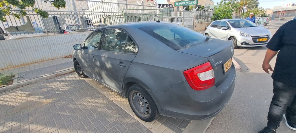 מודעת רכב סקודה ראפיד