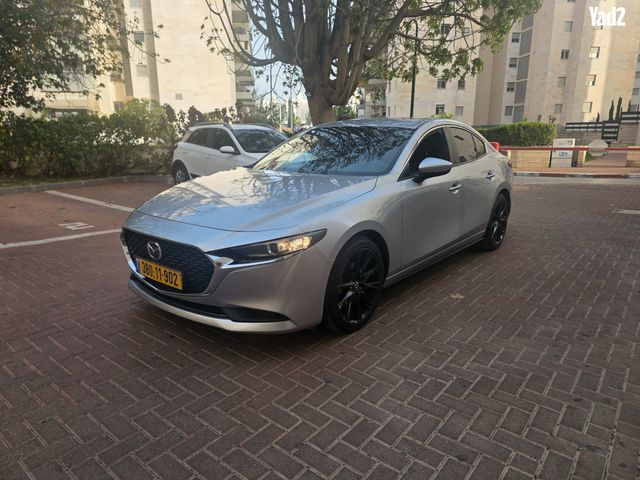 מודעת רכב מאזדה 3