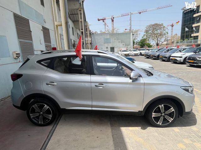 מודעת רכב אם ג'י ZS 3