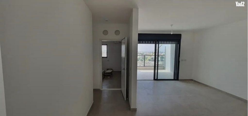 דרך הים 11